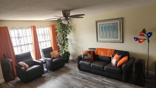 20742 NW 41ST AVE Road # TWO, Miami Gardens, FL 33055 — zdjęcie 2