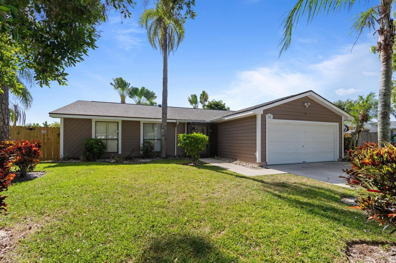 108 Cambridge Lane, Royal Palm Beach, FL 33411 — zdjęcie 2