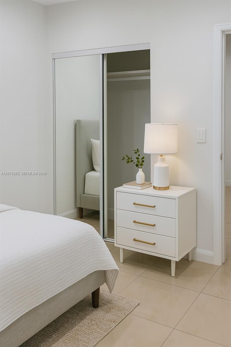 1046 Foster Rd # 0, Hallandale Beach, FL 33009 — zdjęcie 3