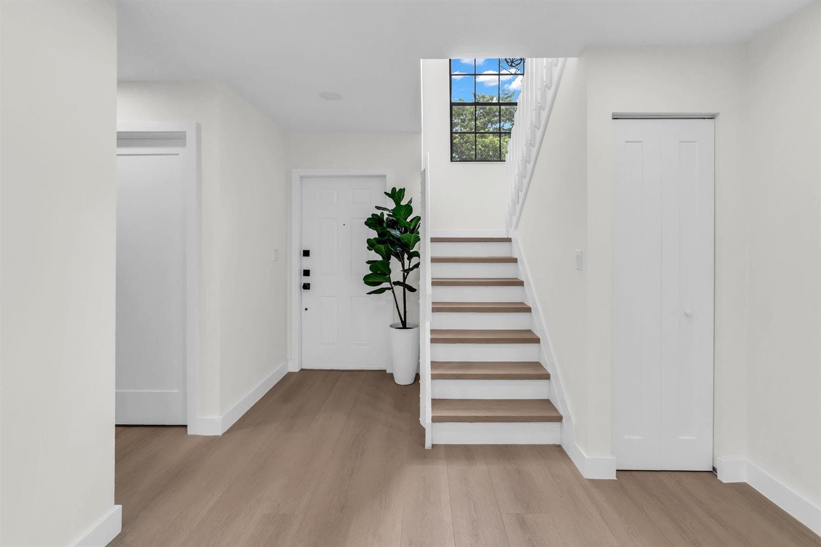 176 NW 106th Terrace, Pembroke Pines, FL 33026 — zdjęcie 3