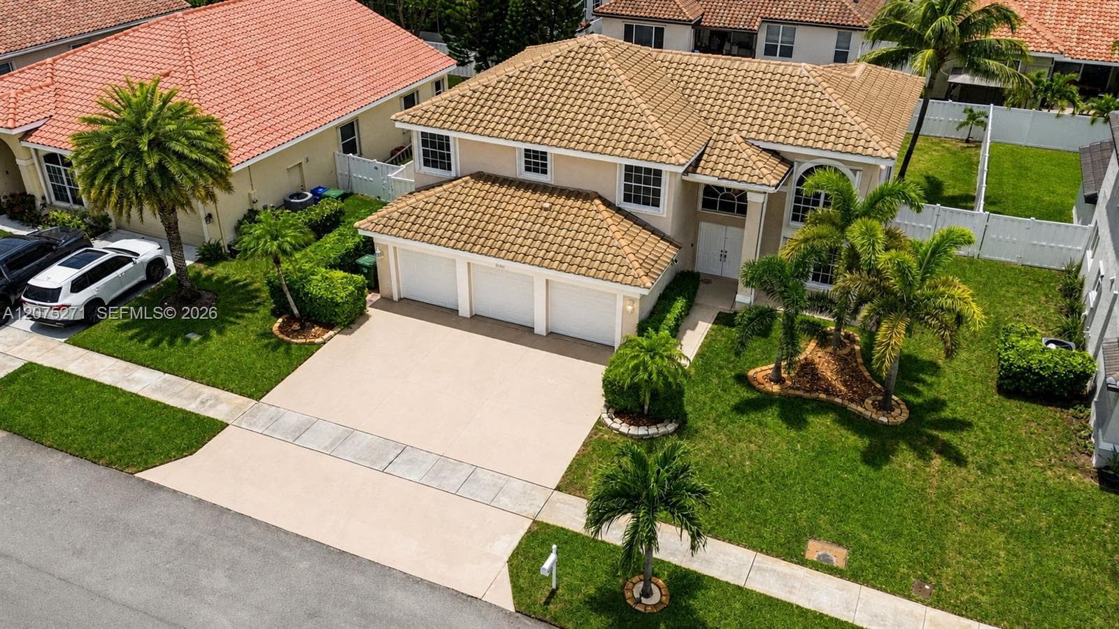 18341 NW 10th St, Pembroke Pines, FL 33029 — zdjęcie 2