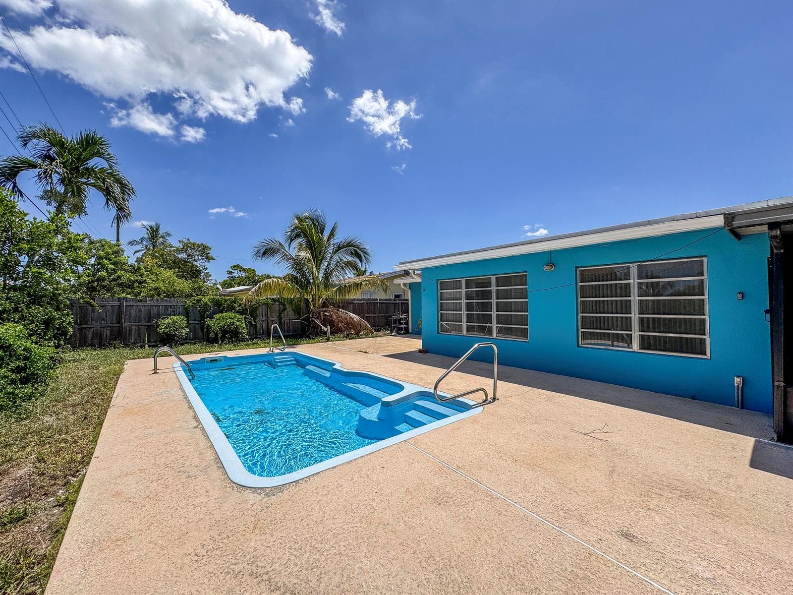 1326 Lake Erie Drive, Lake Worth, FL 33461