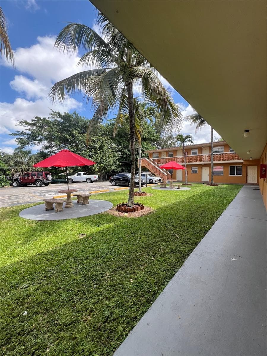 7155 W 14th Ct # 9, Hialeah, FL 33014