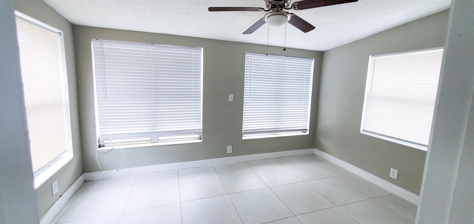 4398 NE 15TH Terrace, Pompano Beach, FL 33064 — zdjęcie 2