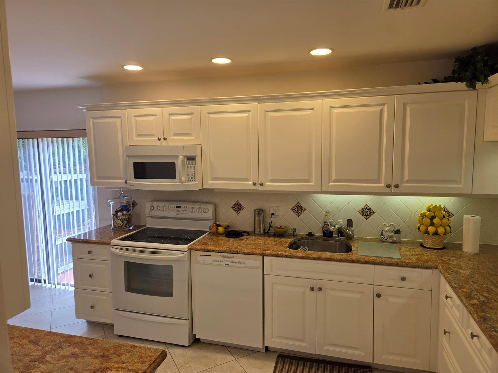 61 EASTGATE Drive # A, Boynton Beach, FL 33436 — zdjęcie 3