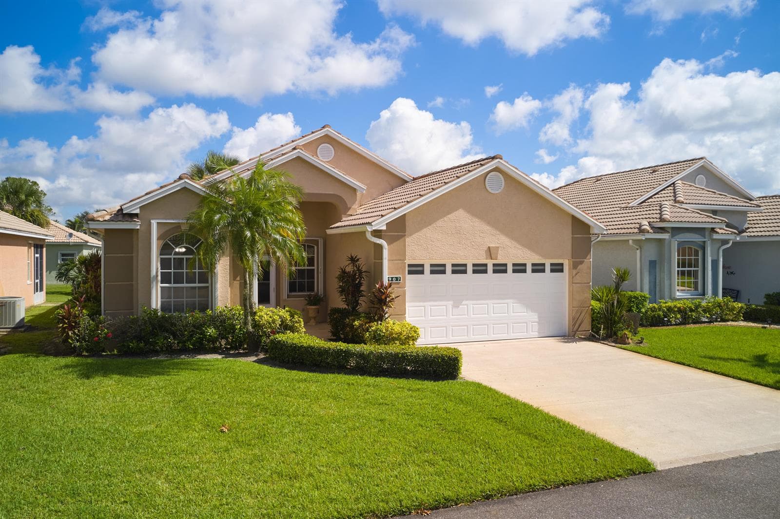 907 NW Sarria Court, Port St. Lucie, FL 34986 — zdjęcie 2