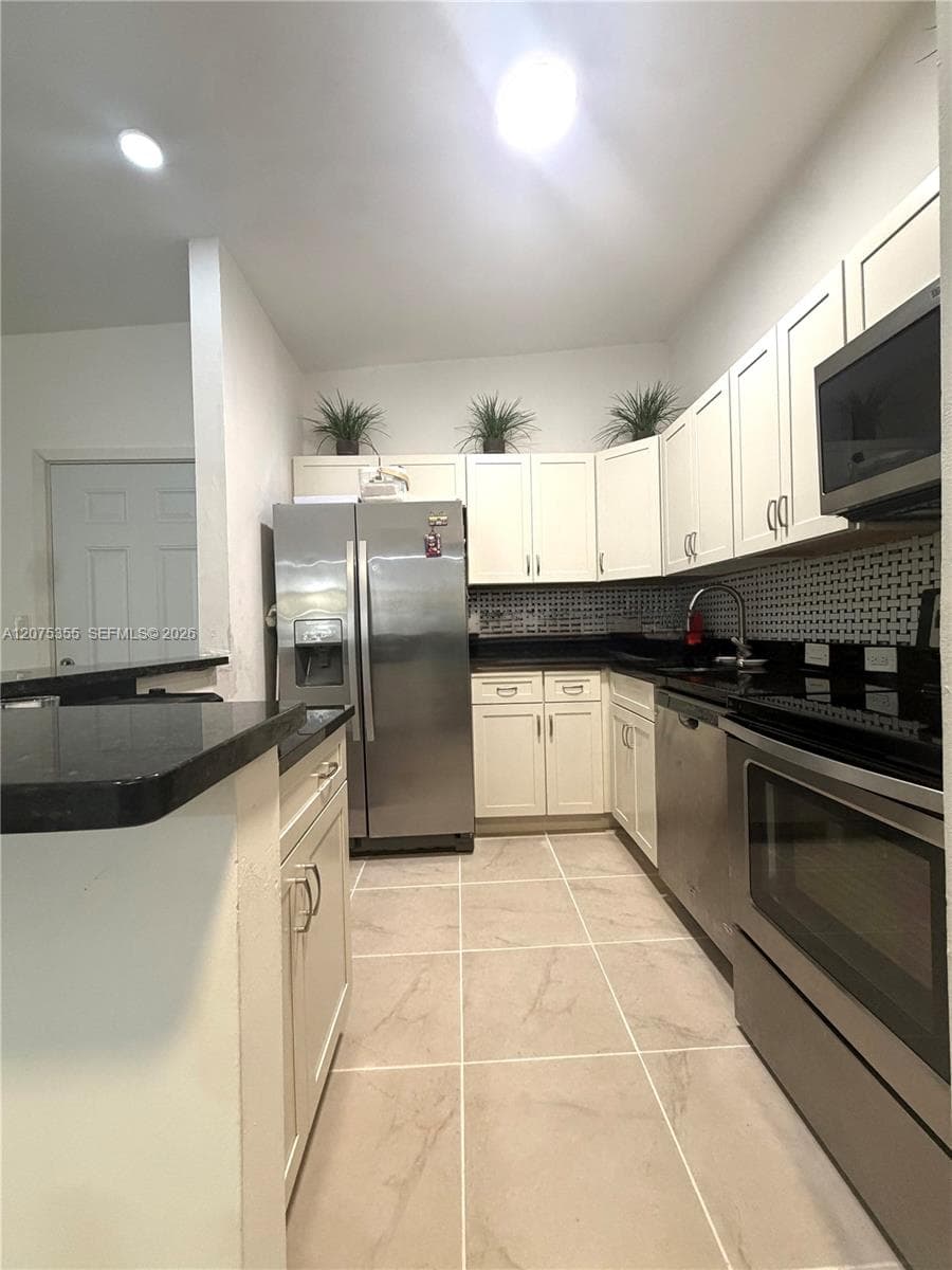 761 NE 199th St # 202, Miami, FL 33179 — zdjęcie 5