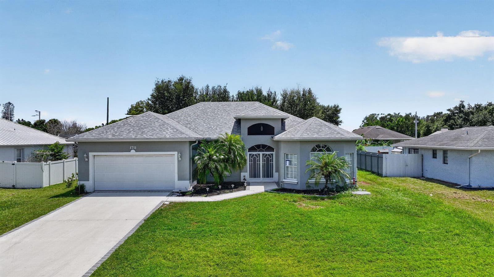 1711 SE Fairfield Street, Port St. Lucie, FL 34983 — zdjęcie 2