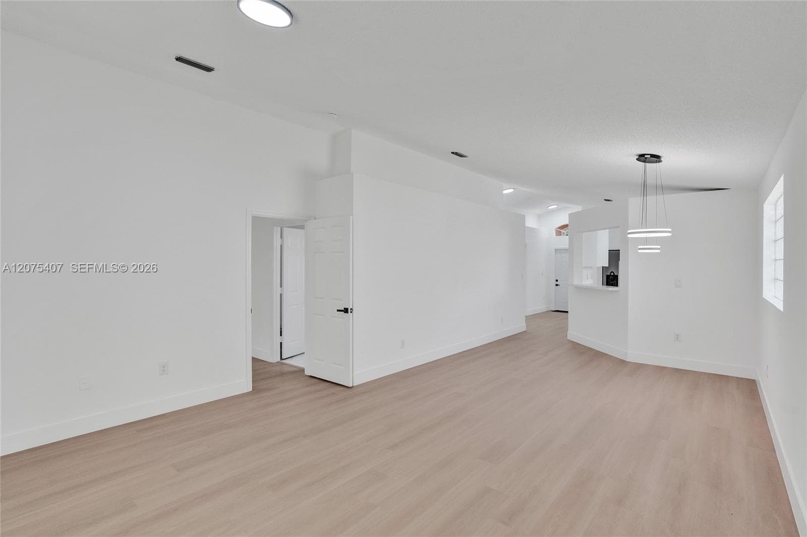 4114 Sapphire St, Weston, FL 33331 — zdjęcie 2