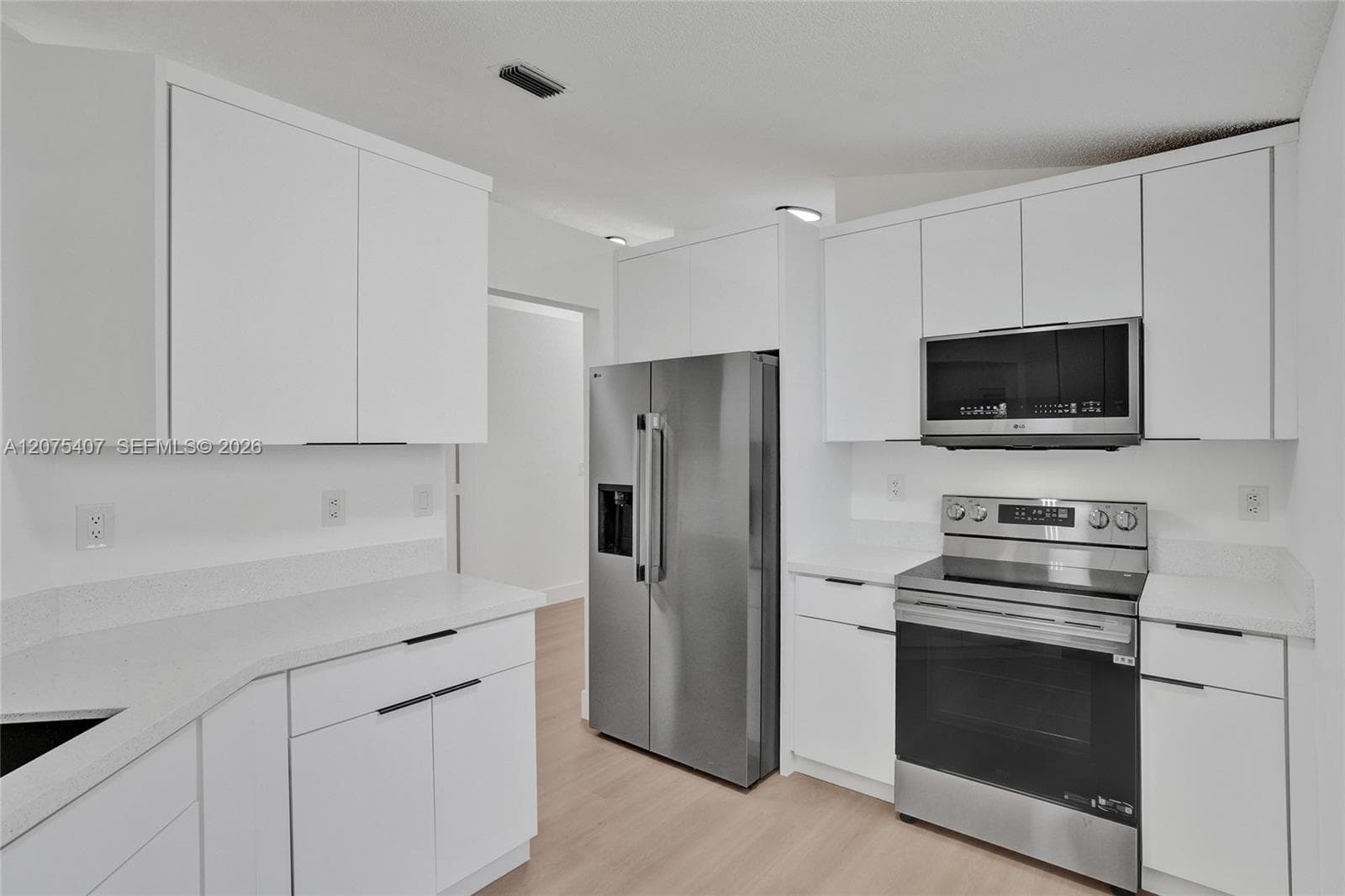 4114 Sapphire St, Weston, FL 33331 — zdjęcie 3