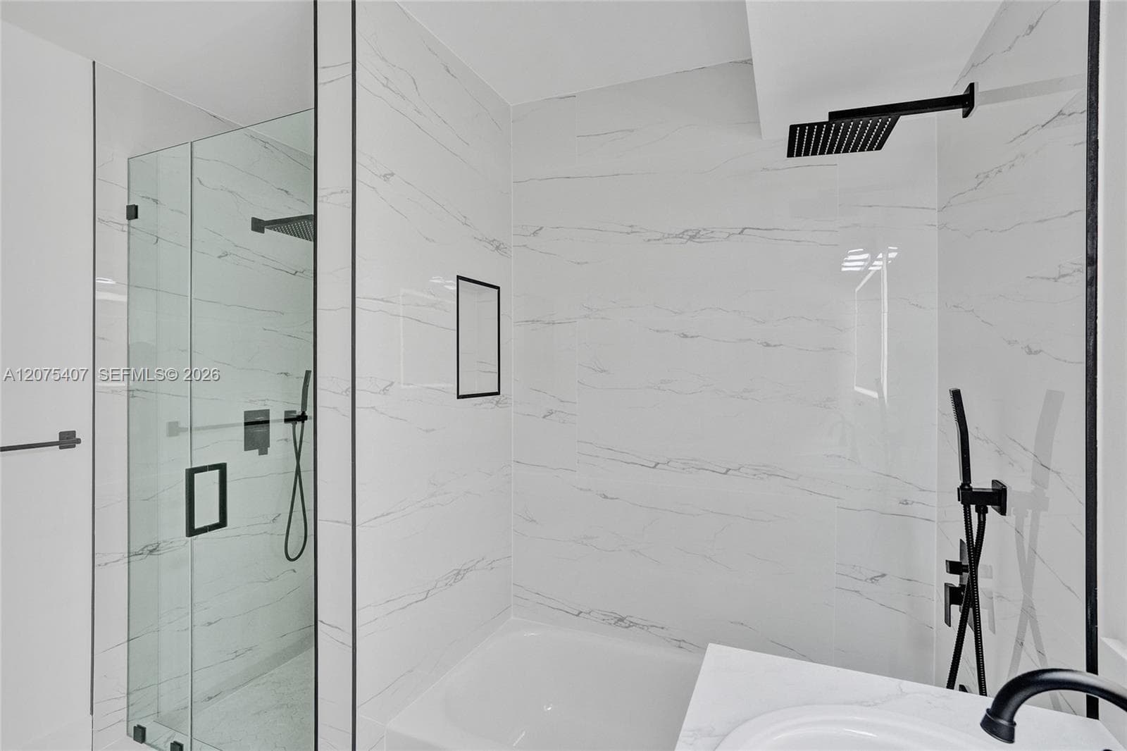 4114 Sapphire St, Weston, FL 33331 — zdjęcie 4