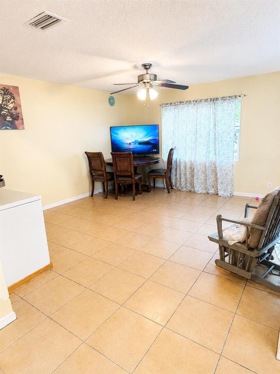 3331 Commodore Court, West Palm Beach, FL 33411 — zdjęcie 3