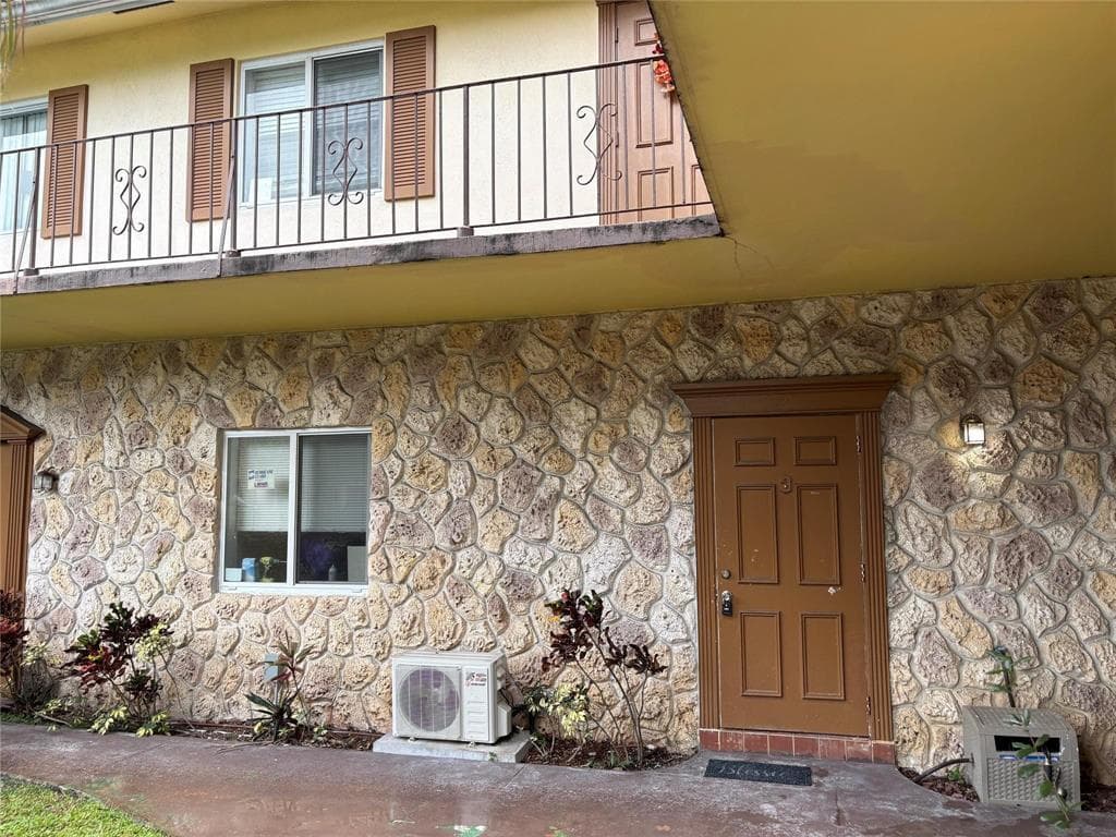 9200 NW 38TH Drive # 1A, Coral Springs, FL 33065