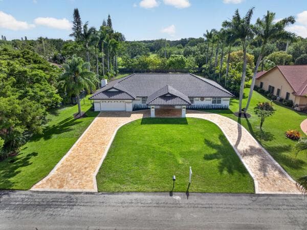 5510 W CASTLEGATE Avenue, Davie, FL 33331 — zdjęcie 2
