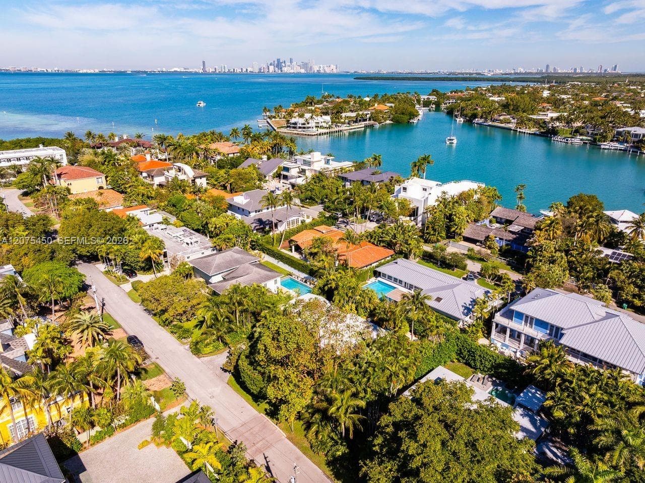 669 S Mashta Dr, Key Biscayne, FL 33149 — zdjęcie 2