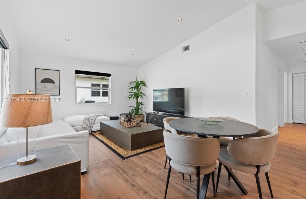 309 SE 3rd Ave # 309, Hallandale Beach, FL 33009 — zdjęcie 3