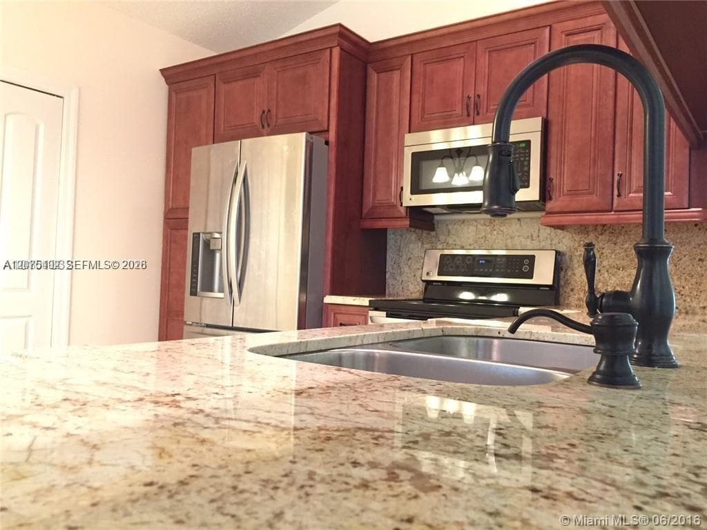 5201 SW 31st Ave # 225, Dania Beach, FL 33312 — zdjęcie 2
