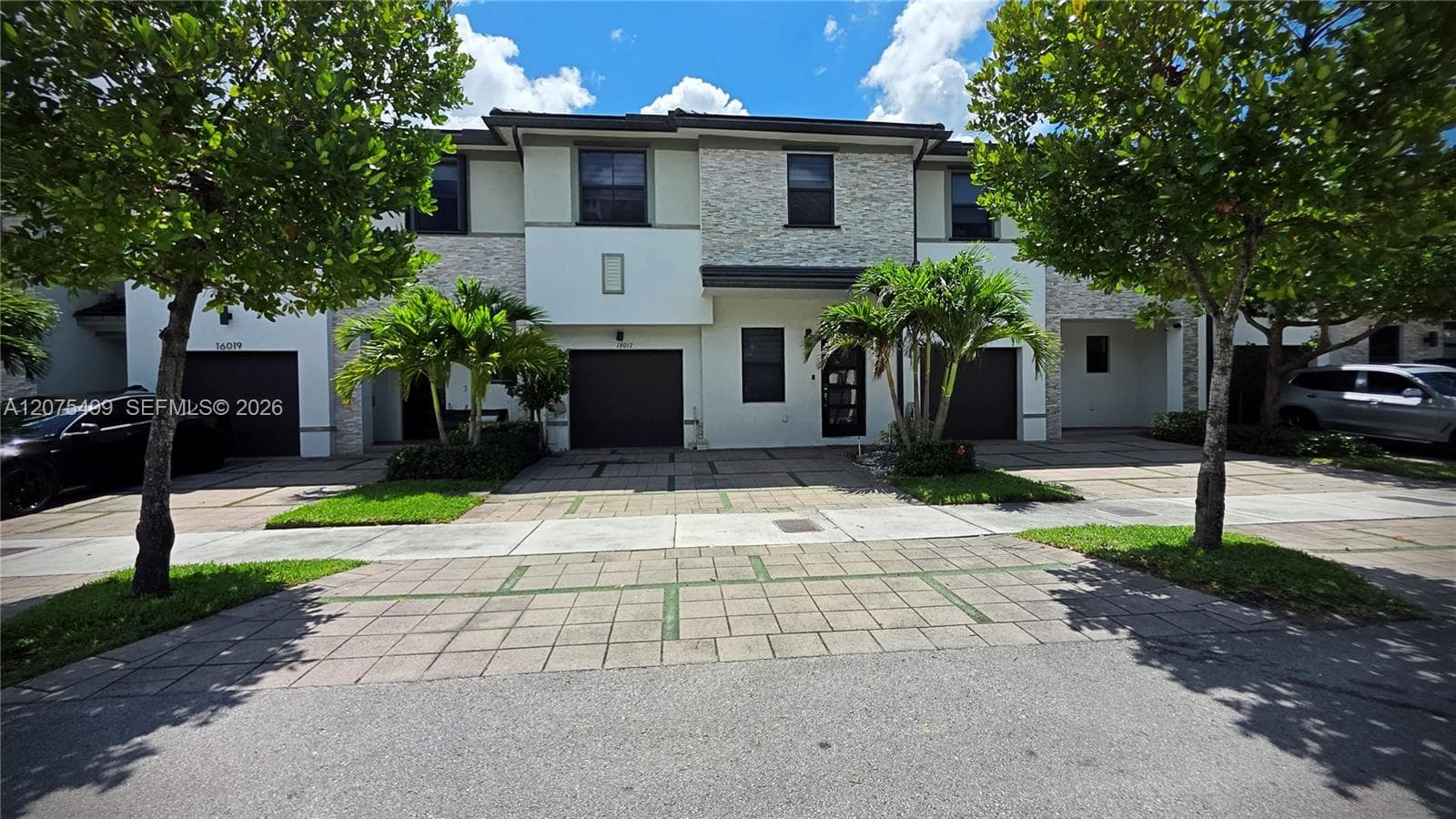 16017 NW 91st Ct, Miami Lakes, FL 33018 — zdjęcie 3