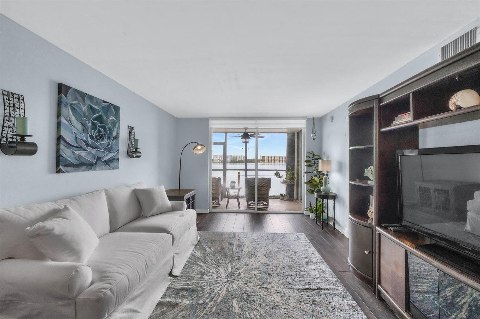 116 LAKE EMERALD Drive # 101, Oakland Park, FL 33309