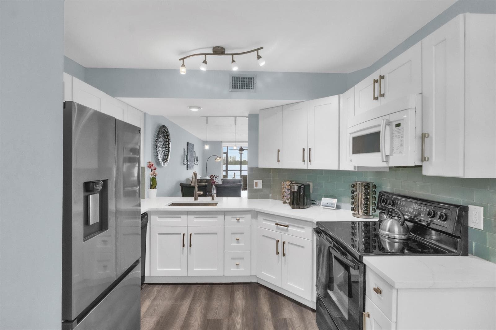 116 LAKE EMERALD Drive # 101, Oakland Park, FL 33309 — zdjęcie 4