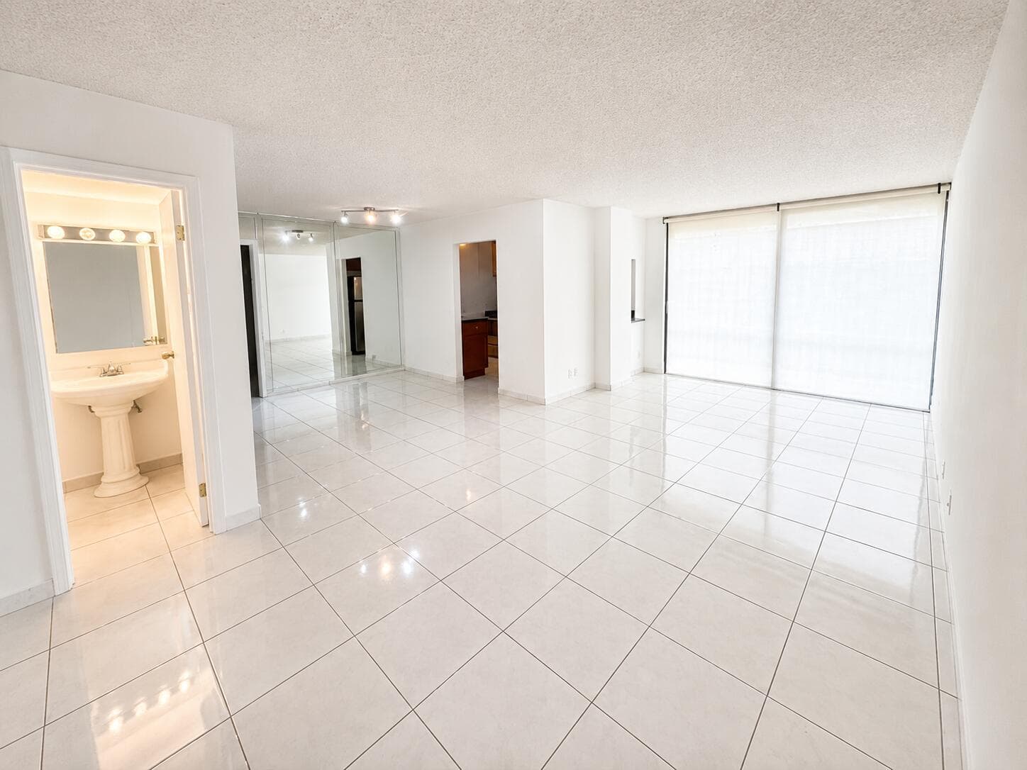 17021 N Bay Road # Unit 126, Sunny Isles Beach, FL 33160 — zdjęcie 3