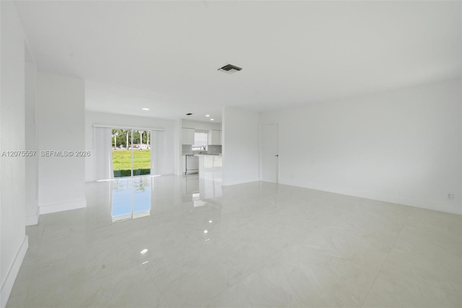11000 NW 21st Ct # 11000, Miami, FL 33167 — zdjęcie 5