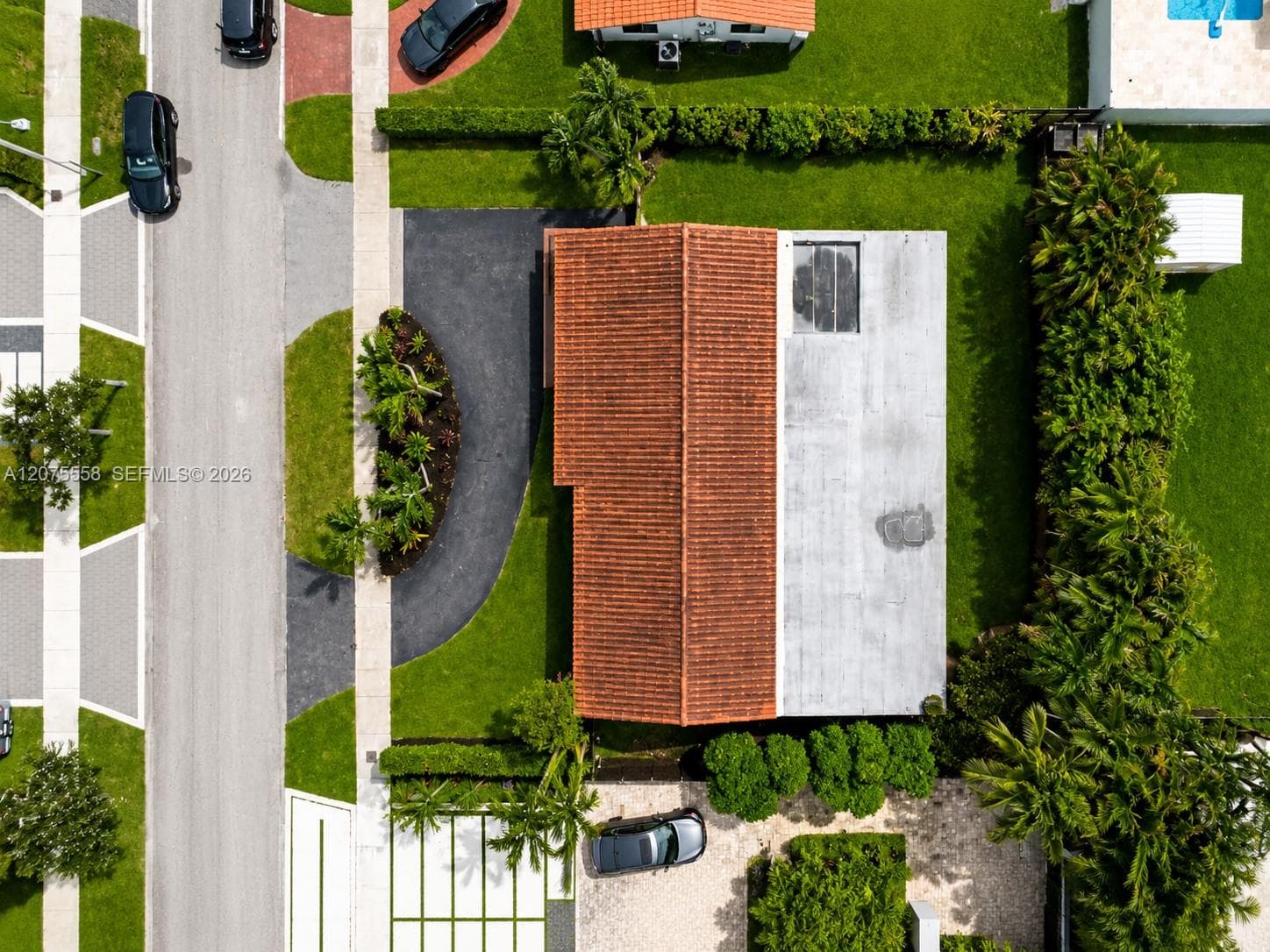 3115 Village Green Dr, Miami, FL 33175 — zdjęcie 4