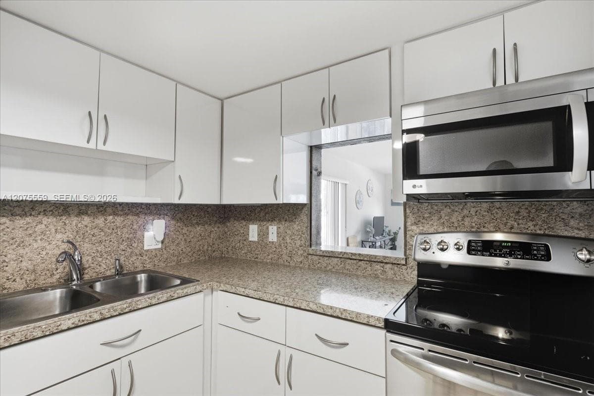 3105 NE 28th St # 1B, Fort Lauderdale, FL 33308 — zdjęcie 3