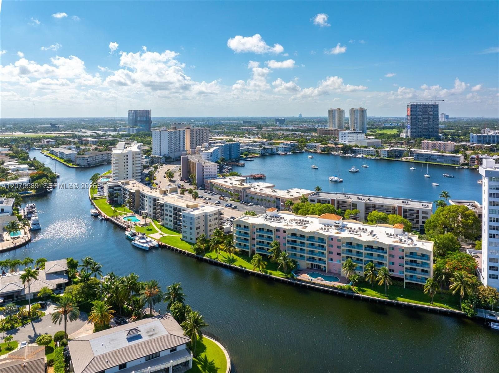 201 Golden Isles Dr # 505, Hallandale Beach, FL 33009 — zdjęcie 5