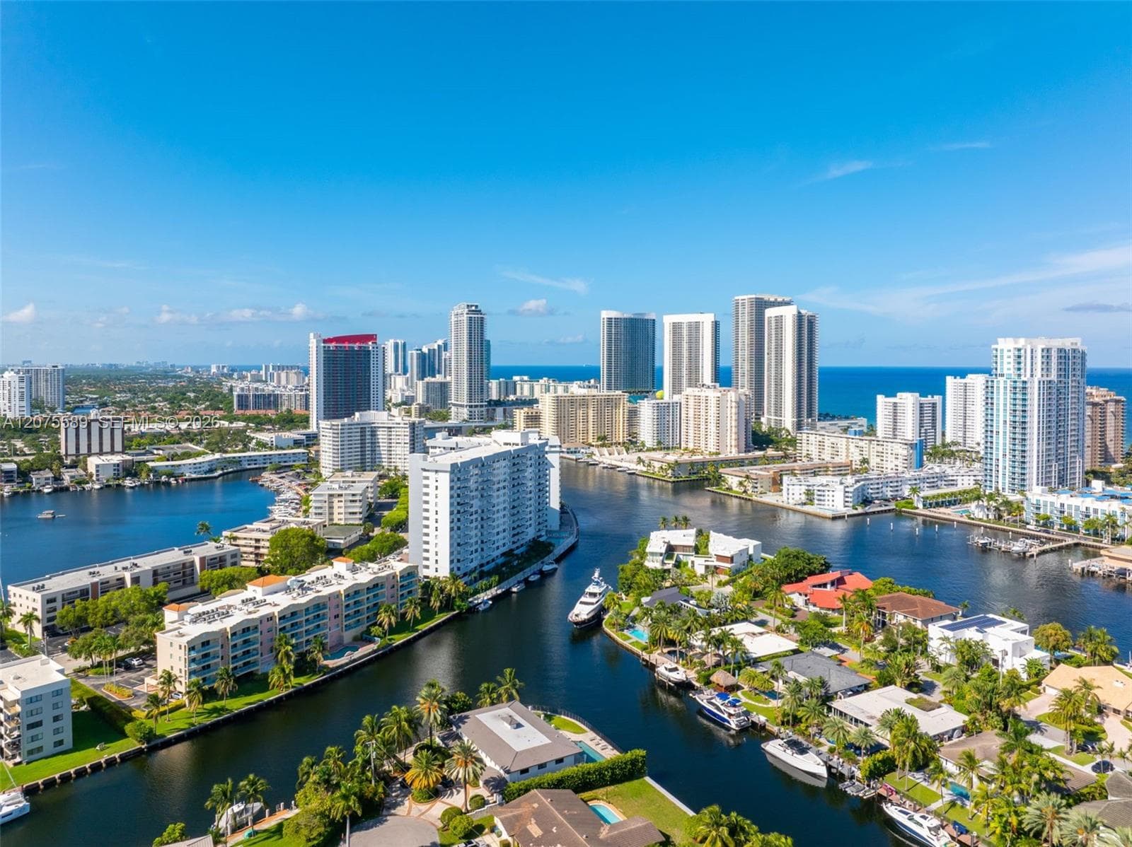 201 Golden Isles Dr # 505, Hallandale Beach, FL 33009 — zdjęcie 4