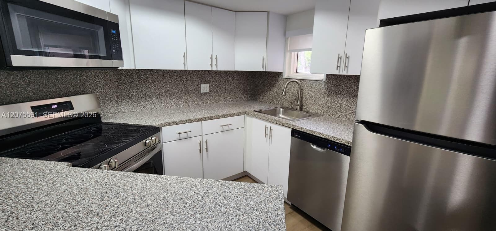 8363 Lake Dr # 108, Doral, FL 33166 — zdjęcie 2