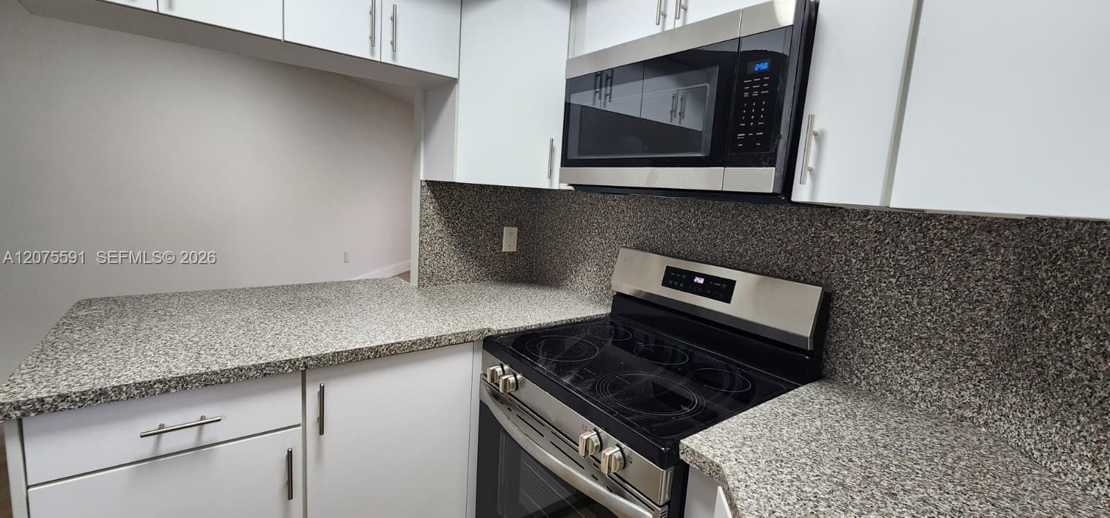 8363 Lake Dr # 108, Doral, FL 33166 — zdjęcie 3