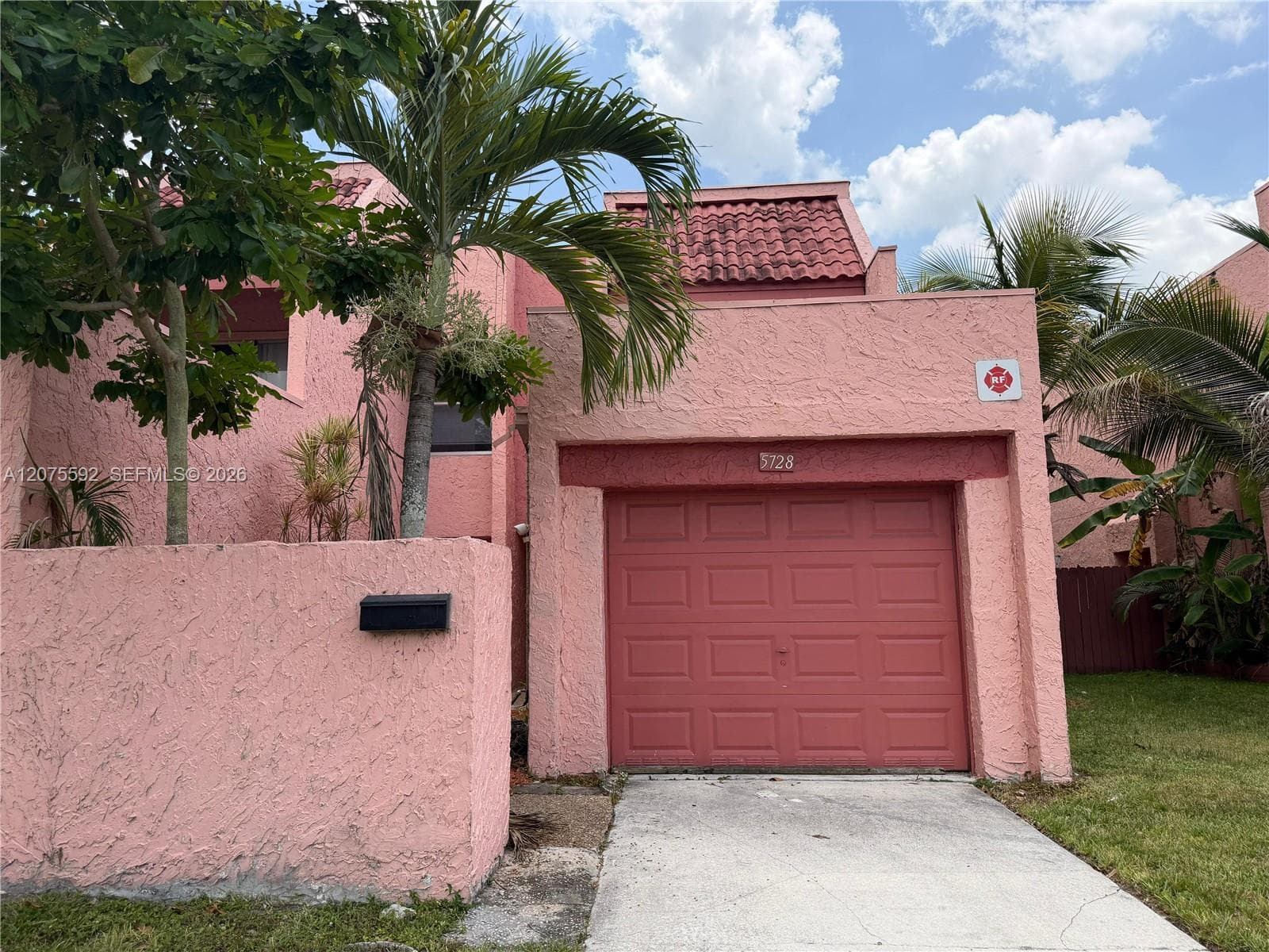 5728 NW 16th St # 24, Lauderhill, FL 33313