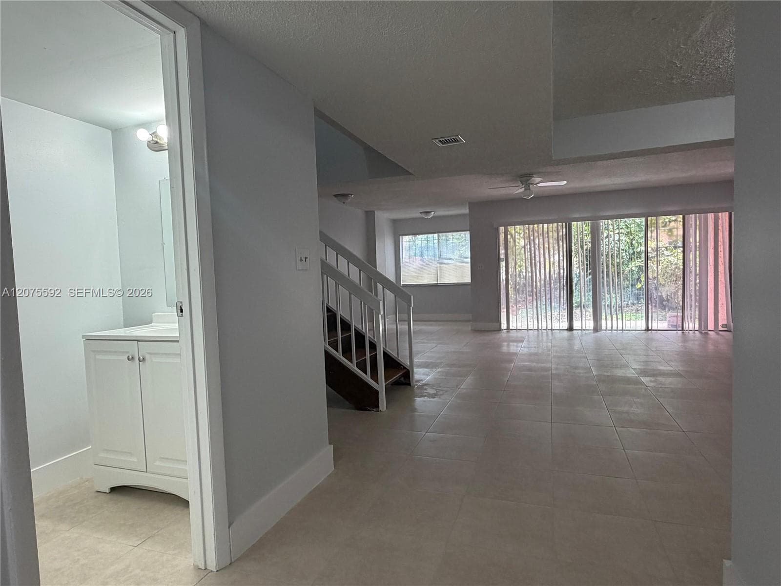 5728 NW 16th St # 24, Lauderhill, FL 33313 — zdjęcie 4