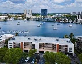 200 Golden Isles Dr # 401, Hallandale Beach, FL 33009 — zdjęcie 2
