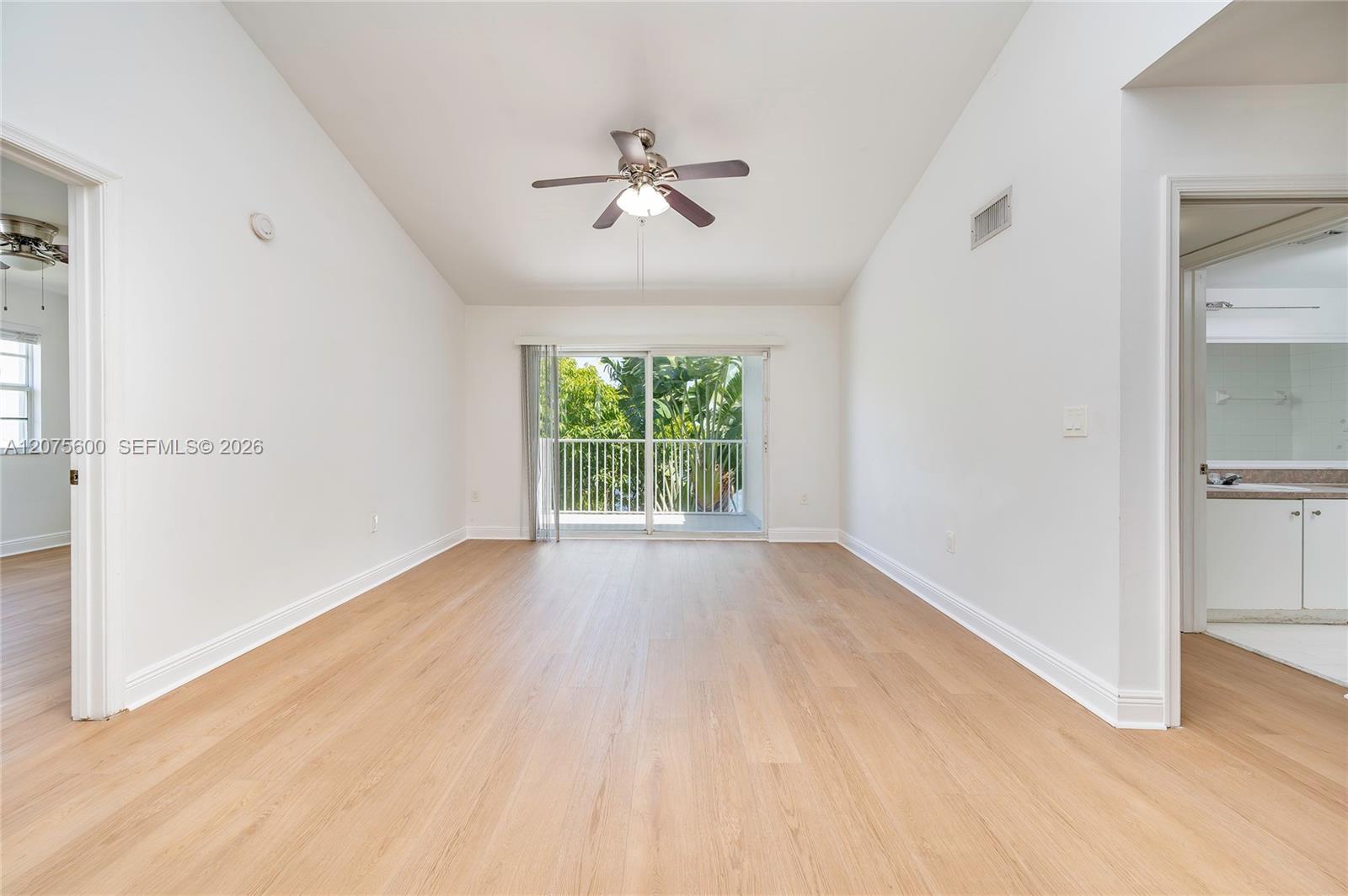 11145 SW 6th St # 302, Pembroke Pines, FL 33025 — zdjęcie 4