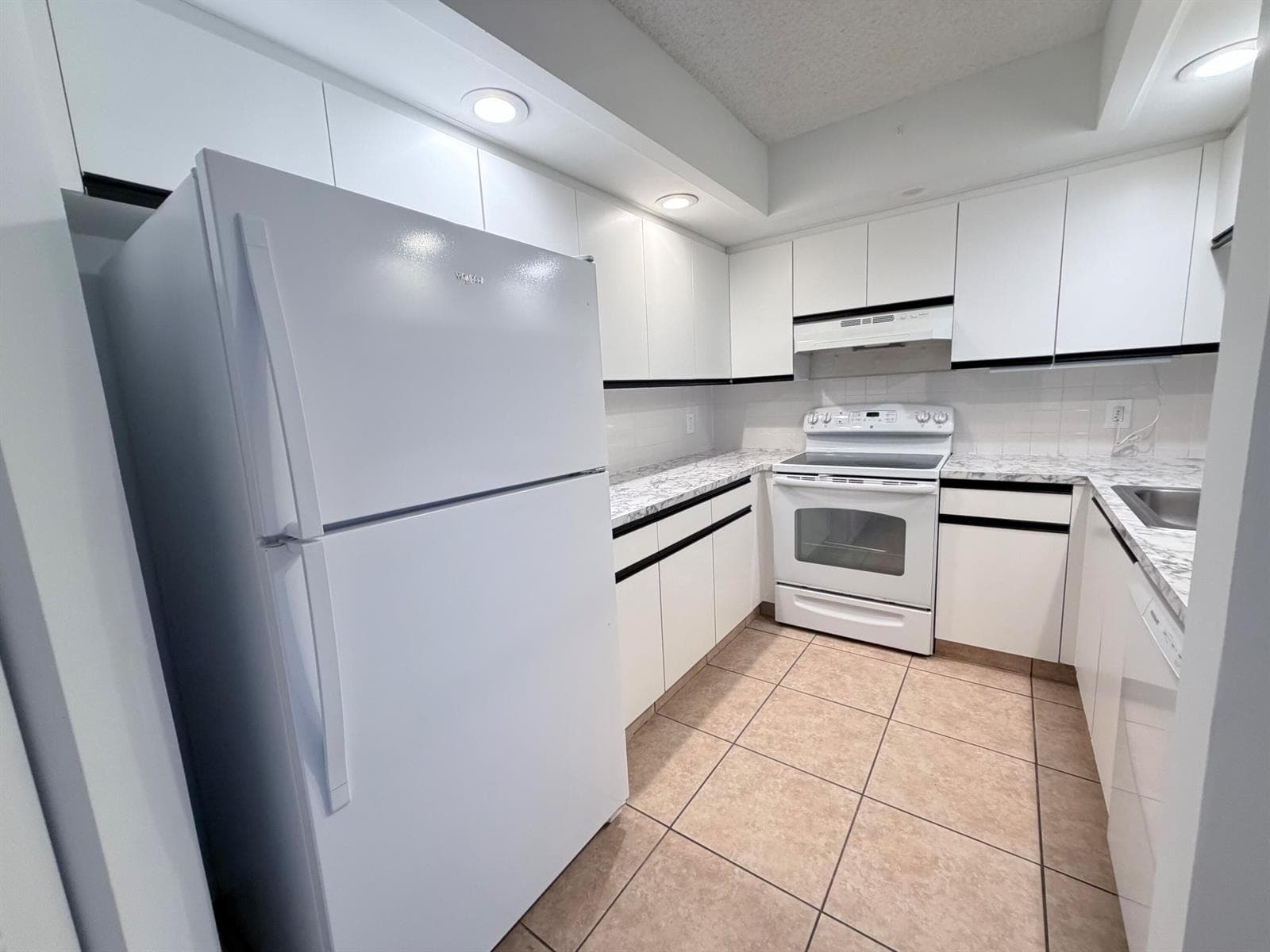 1300 SW 125TH Avenue # 103K, Pembroke Pines, FL 33027 — zdjęcie 3