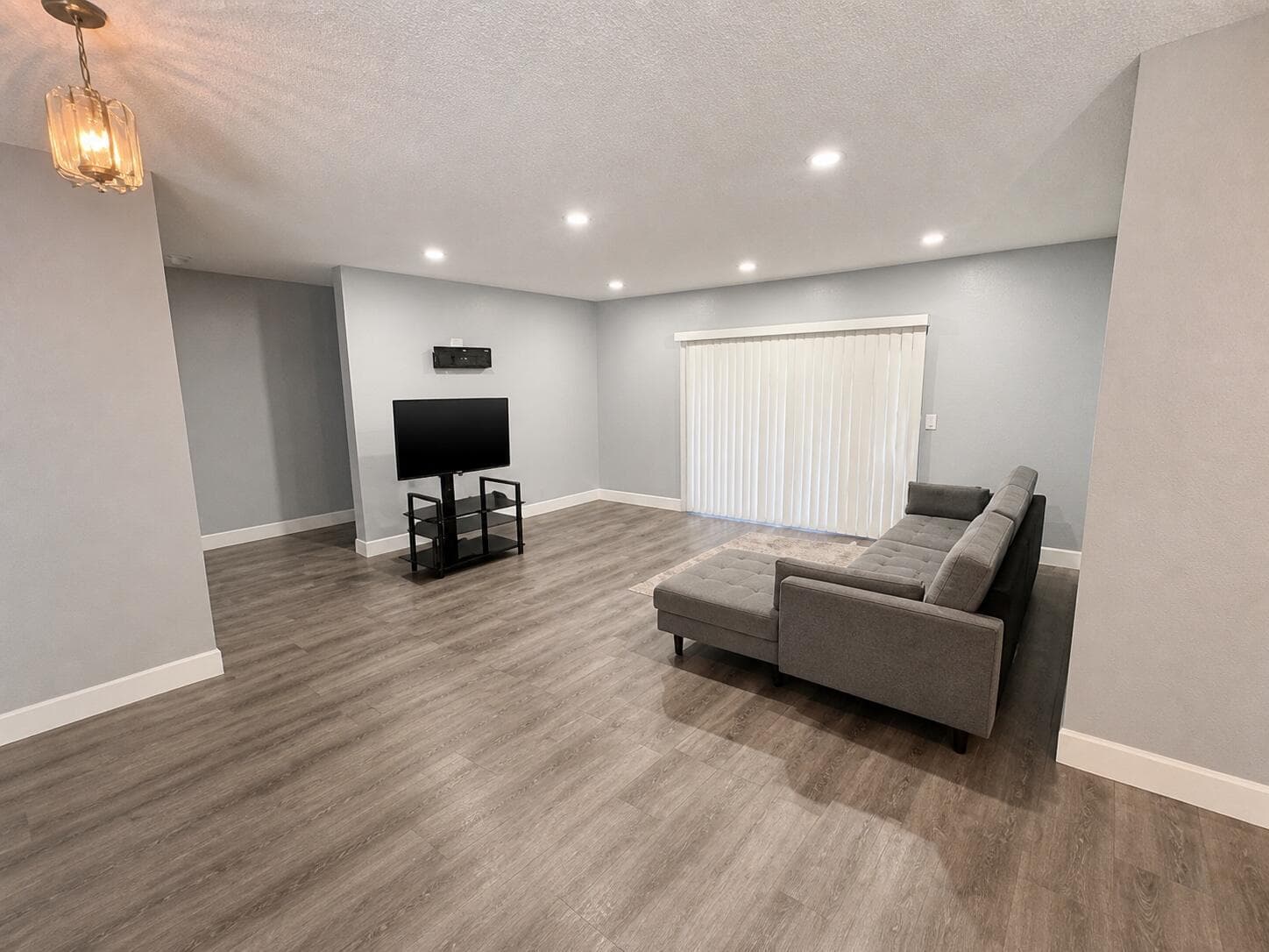 7975 NW 8TH Street, Margate, FL 33063 — zdjęcie 2