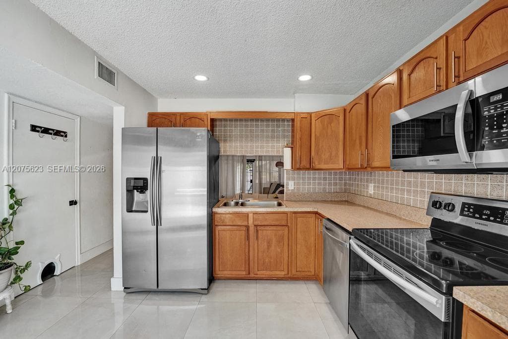 3000 NW 5th Ter # 112, Pompano Beach, FL 33064 — zdjęcie 3