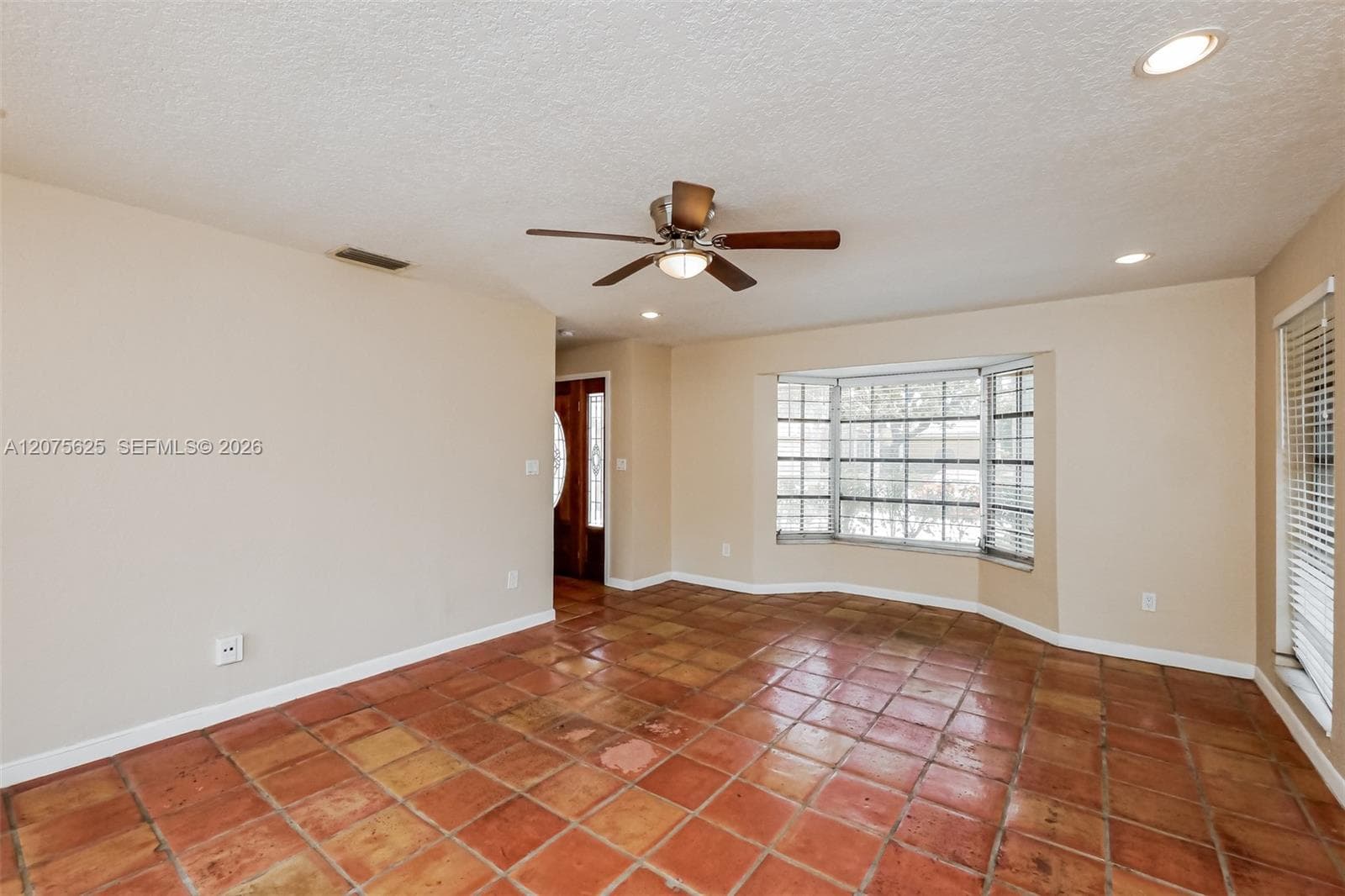 7518 NW 42nd Dr, Coral Springs, FL 33065 — zdjęcie 4