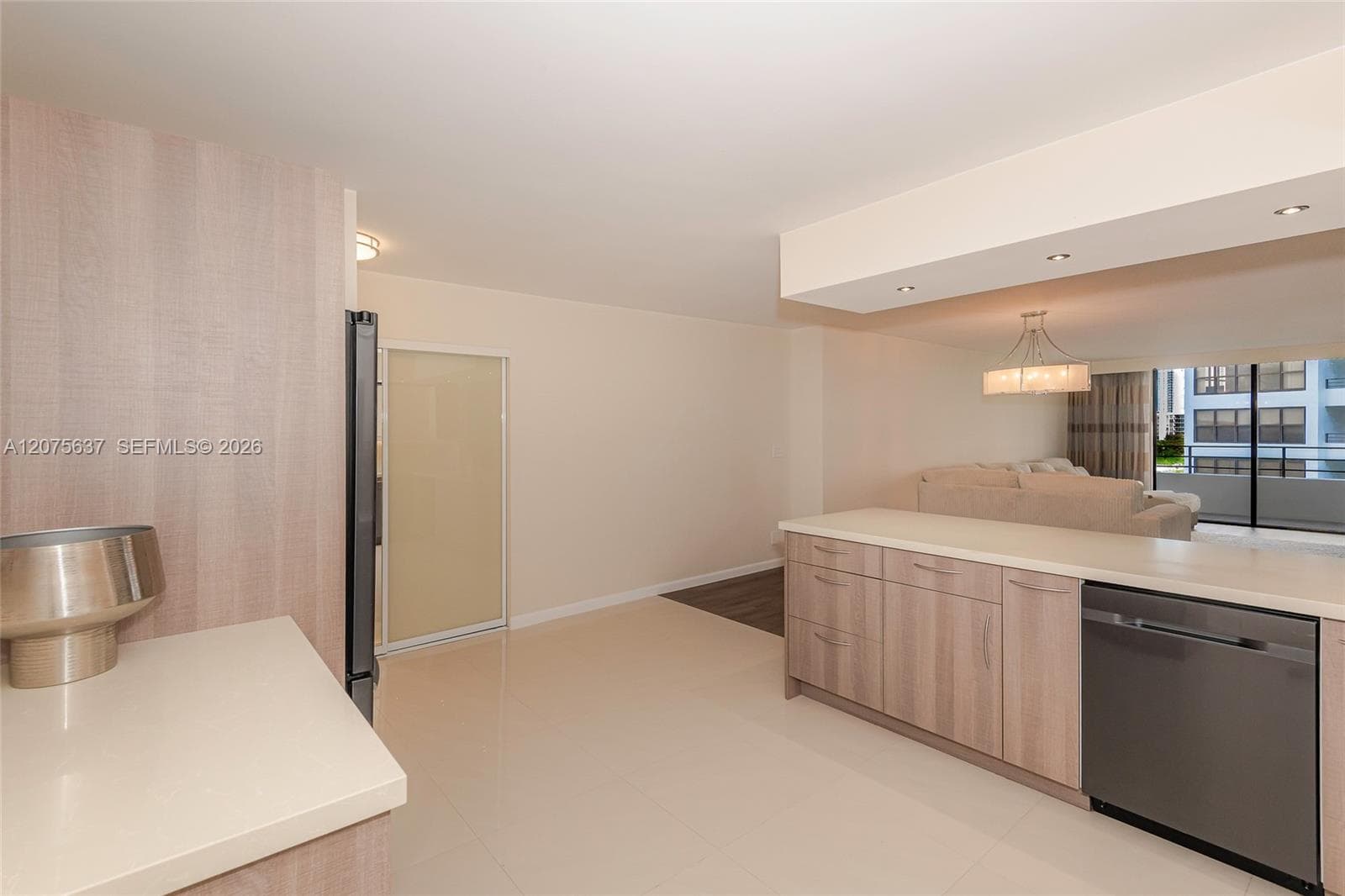 600 Three Islands Blvd # 521, Hallandale Beach, FL 33009 — zdjęcie 4
