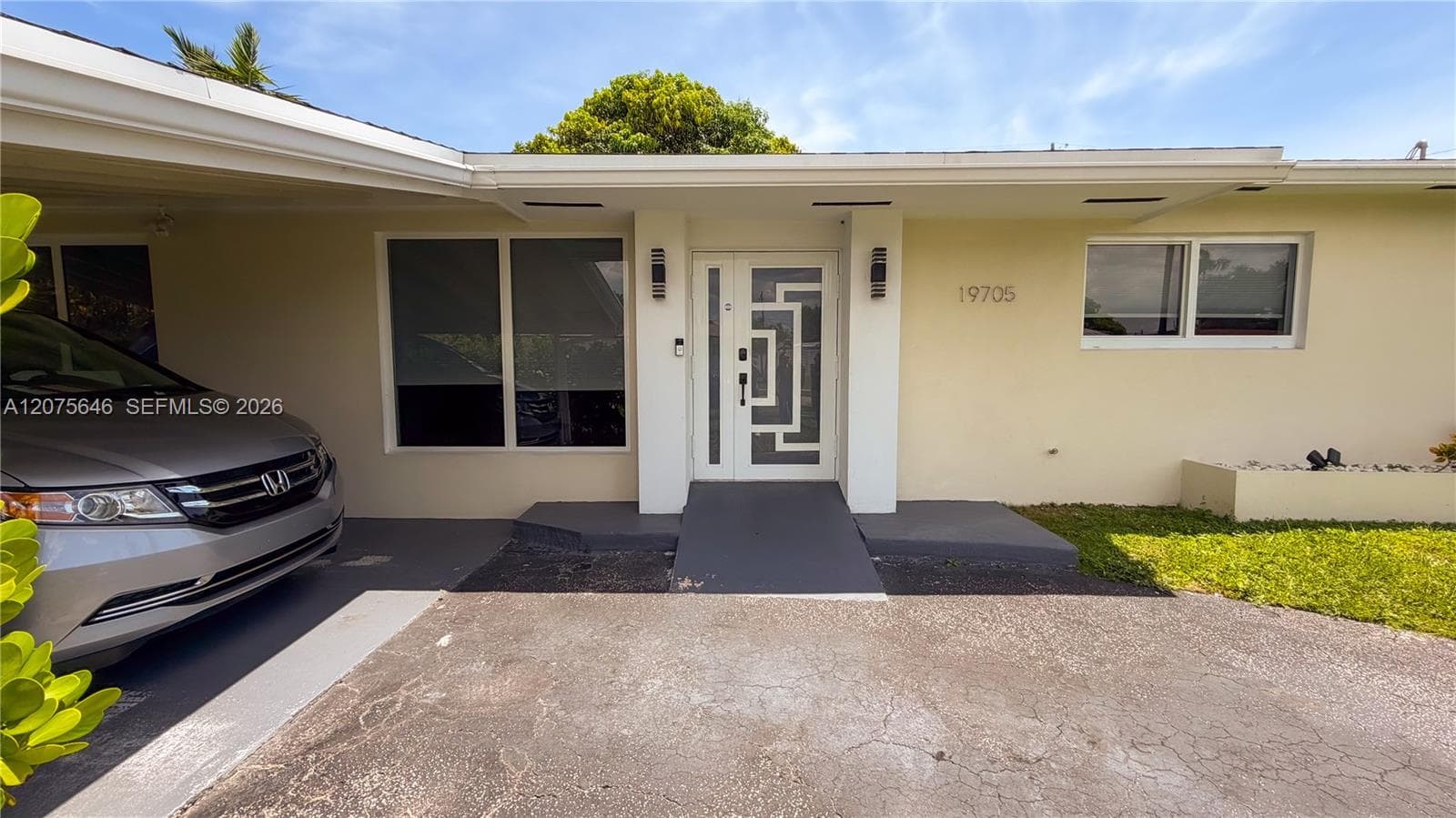 19705 NE 11th Ct # 19705, Miami, FL 33179 — zdjęcie 2