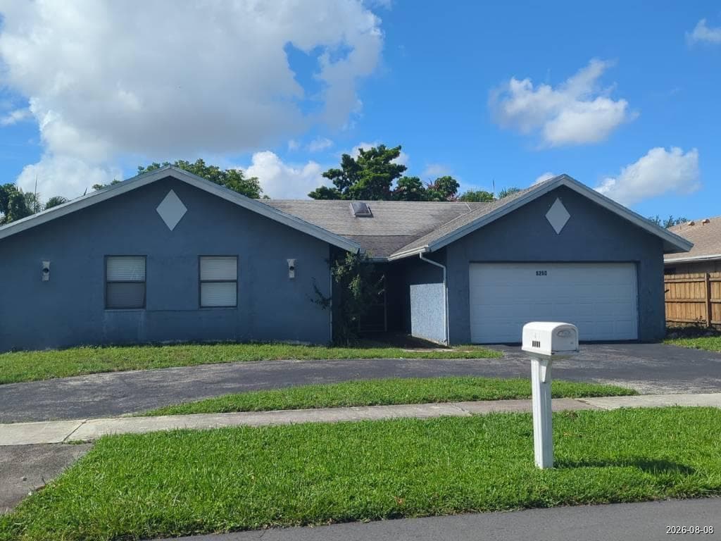 8250 NW 52ND Street, Lauderhill, FL 33351