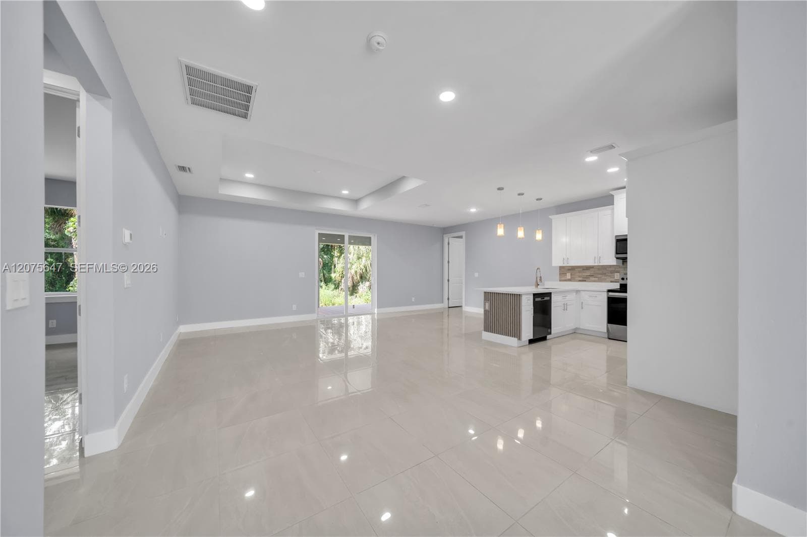 1901 E 7th ST, Lehigh Acres, FL 33936 — zdjęcie 4