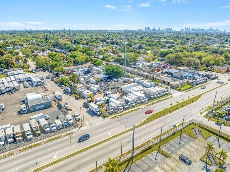 8975 NW 27th Ave, Miami, FL 33147 — zdjęcie 2