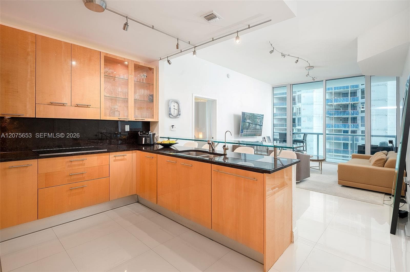 6799 Collins Ave # 510, Miami Beach, FL 33141