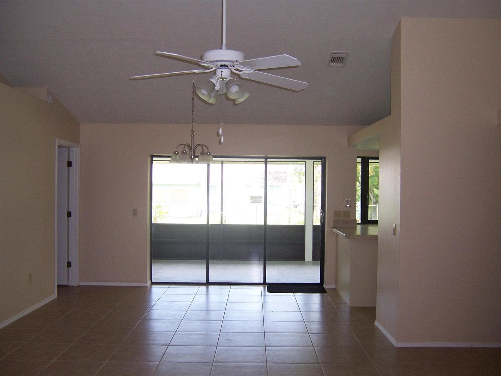 2163 SE SHELTER Drive, Port St. Lucie, FL 34952 — zdjęcie 5