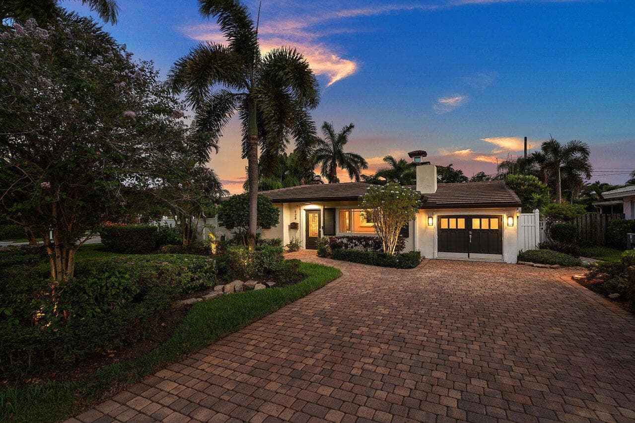 124 Bonnie Briar Lane, Delray Beach, FL 33444