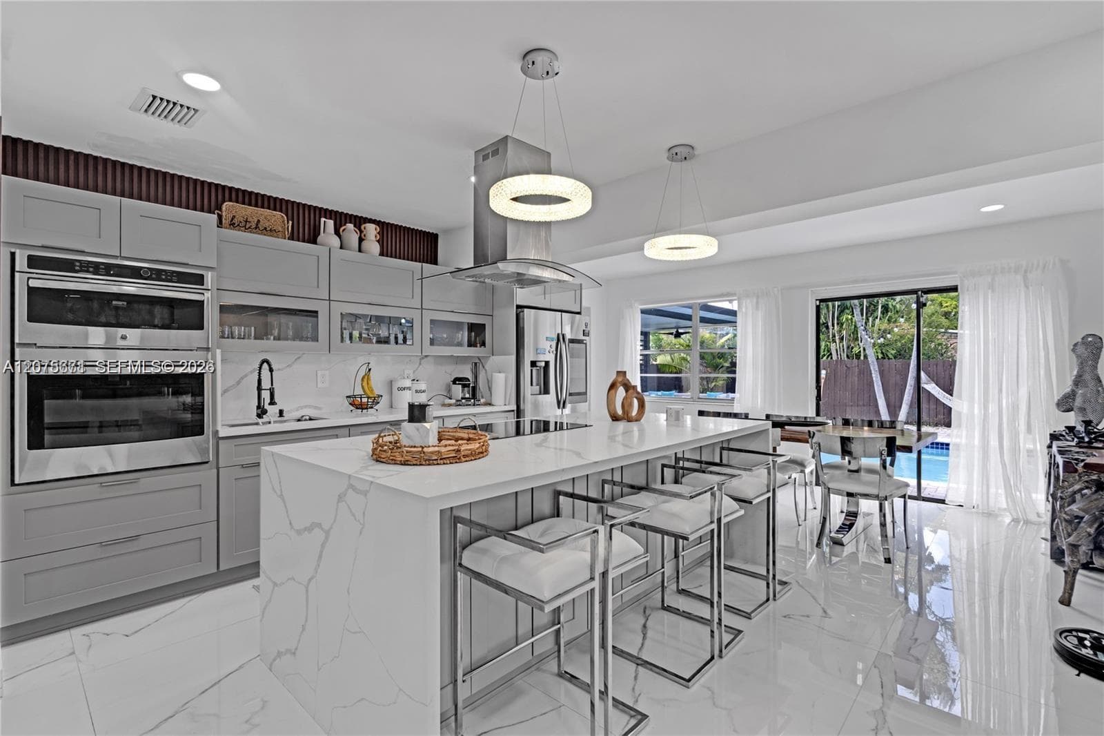 7031 SW 12th St, Pembroke Pines, FL 33023 — zdjęcie 2