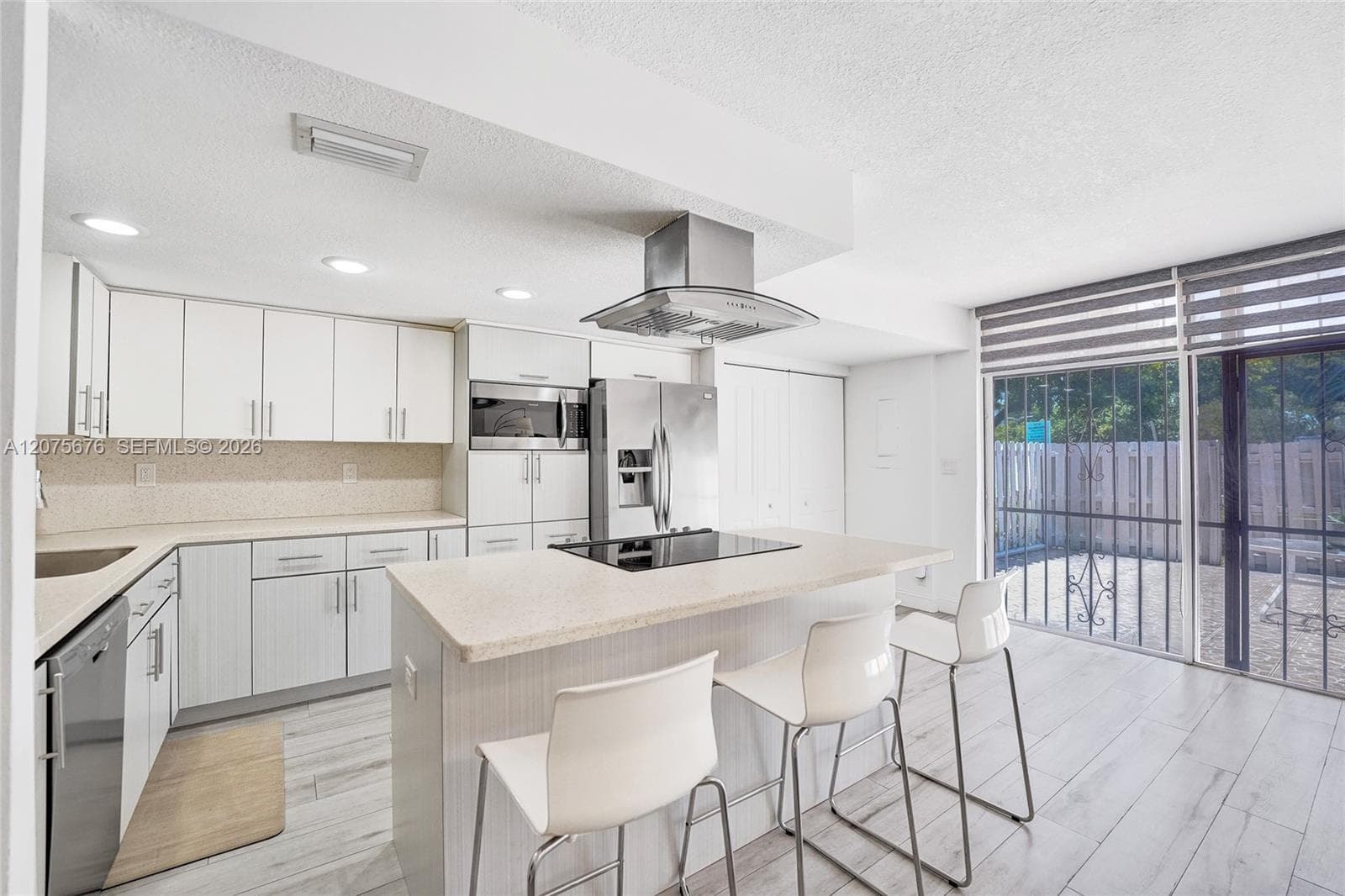 2716 NE 8th St # 2716, Hallandale Beach, FL 33009 — zdjęcie 3